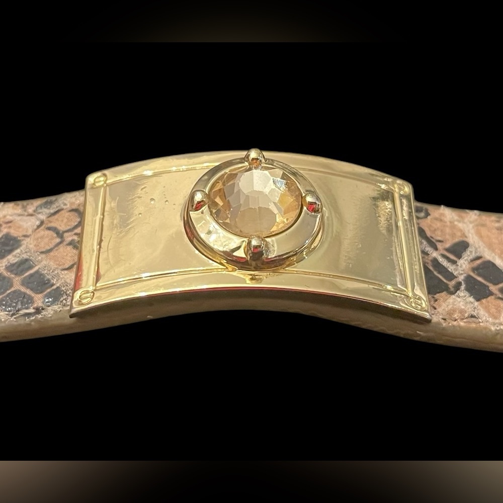 Cuff Bracelet - Picture 7 of 10